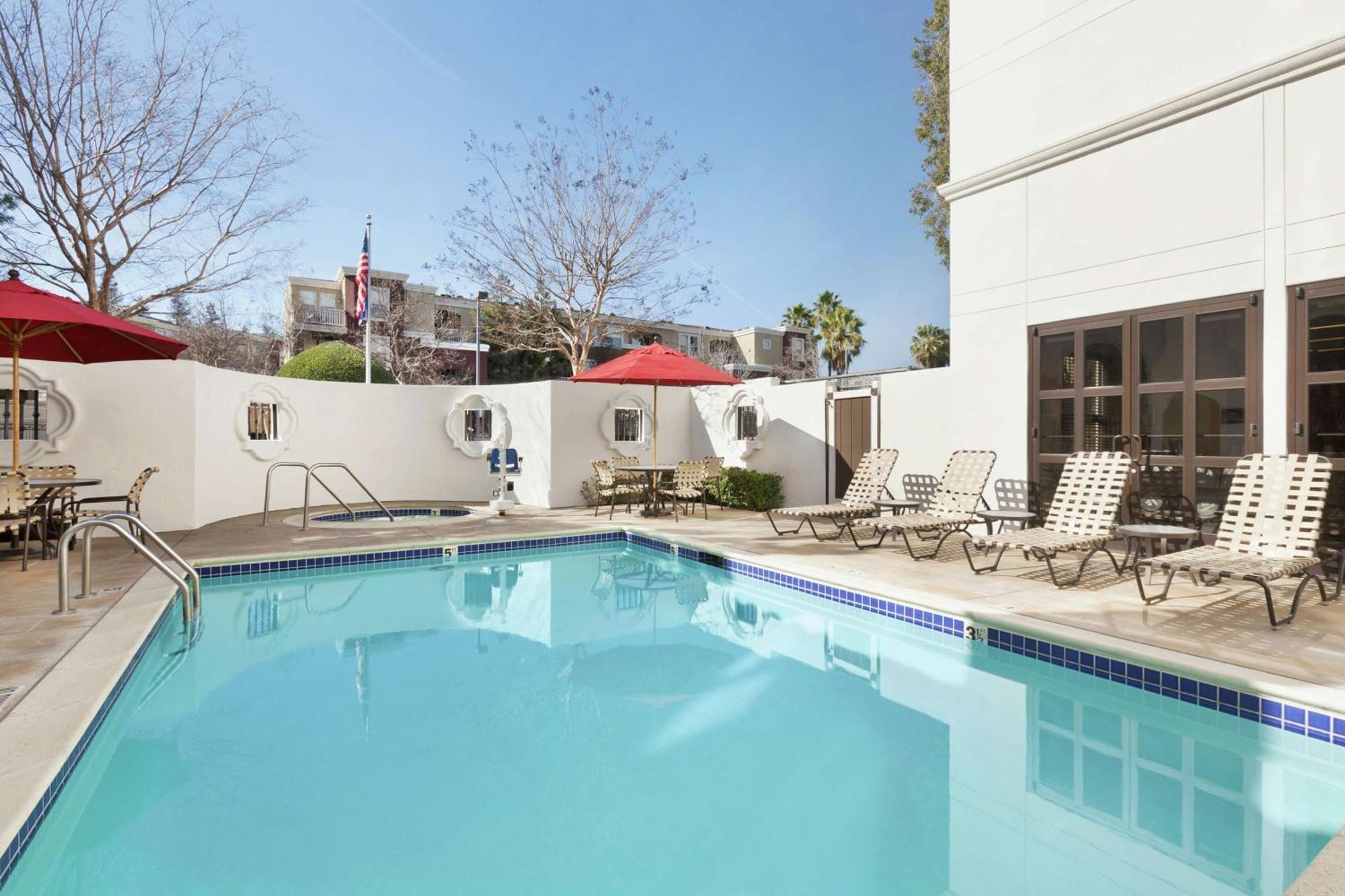 Hilton Garden Inn Cupertino Exterior foto