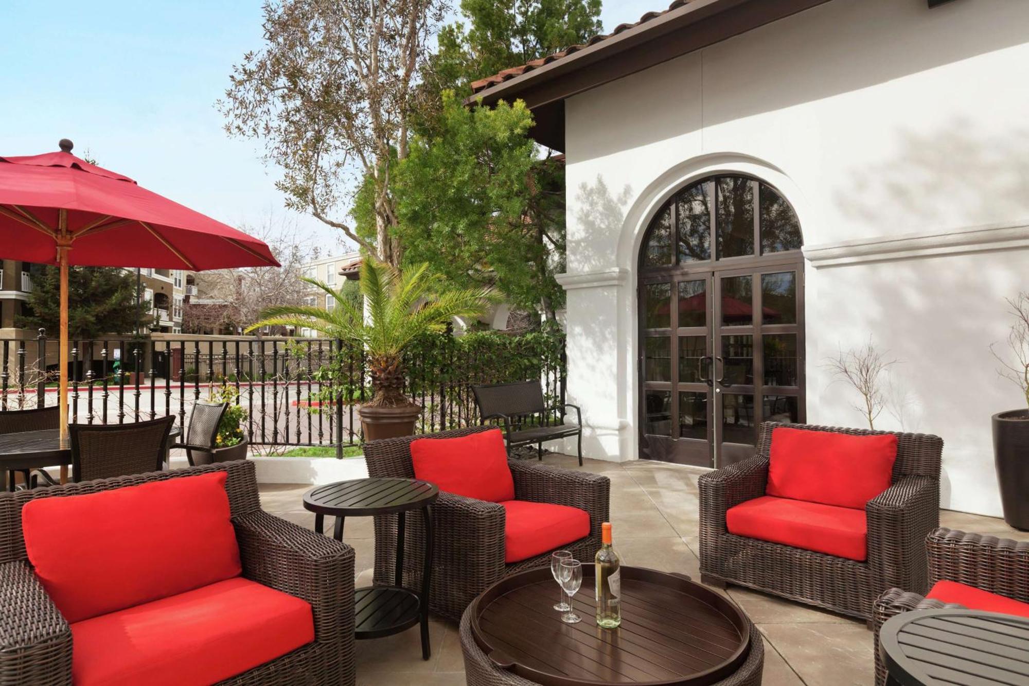 Hilton Garden Inn Cupertino Exterior foto